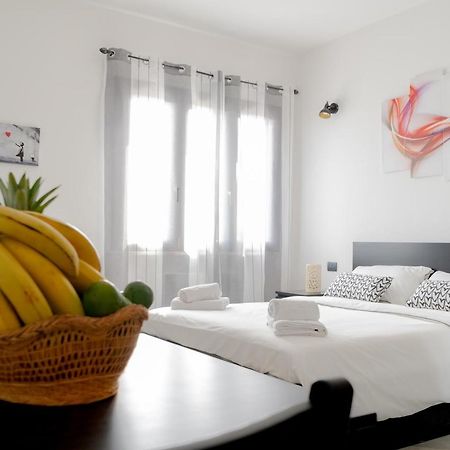 Brand New Studio With Garage - Close To The Beach อักกวาริกา เดล กาโป ภายนอก รูปภาพ