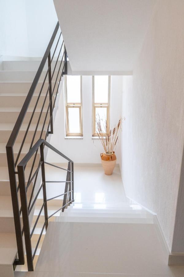 Brand New Studio With Garage - Close To The Beach อักกวาริกา เดล กาโป ภายนอก รูปภาพ